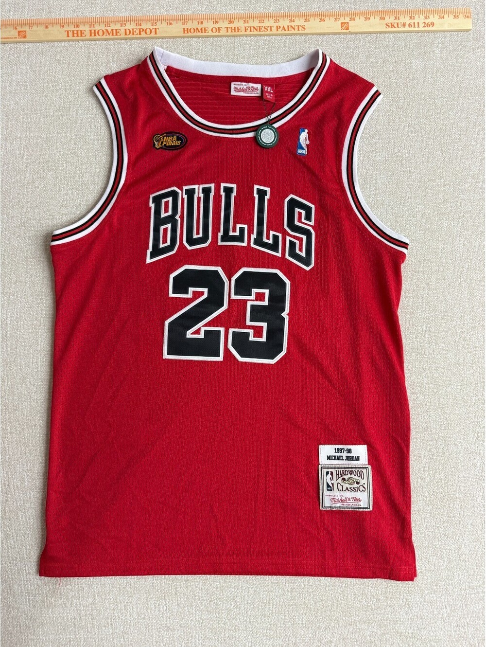 Mitchell & Ness Mens XXL Chicago Bulls Michael Jordan 1997-98 NBA Finals Jersey